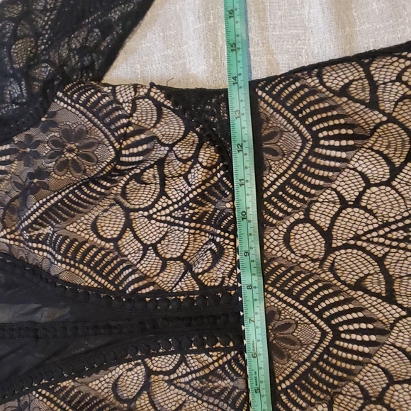 ASTR The Label | Chelsi Long-Sleeved Bodycon Dress | Black Lace and Nude… - Picture 4 of 15